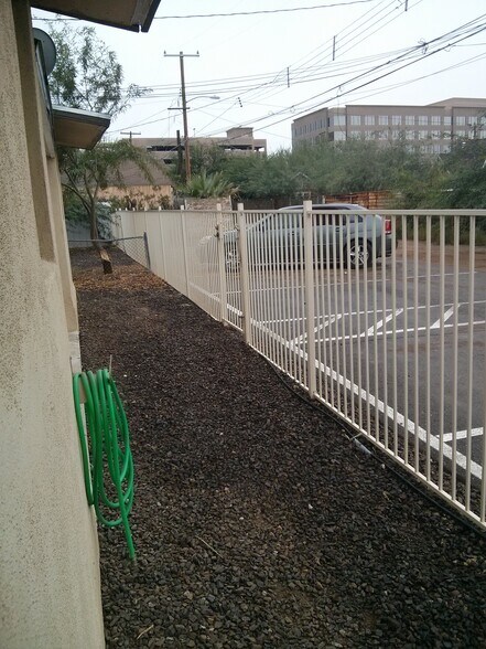 Building Photo - 134 N 10th Ave