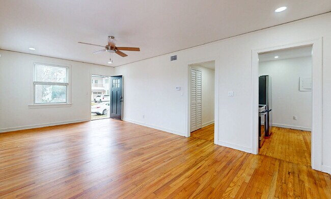 Building Photo - Pristine Neptune Beach Remodel: 2 Blocks to the Sand and Walkable to Everything!