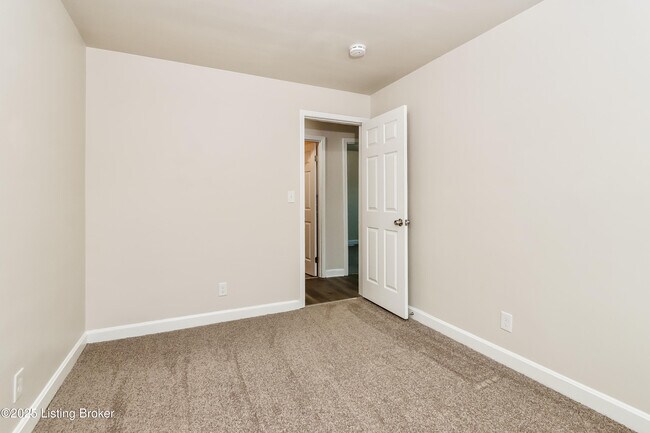 Building Photo - 5401 Johnsontown Rd