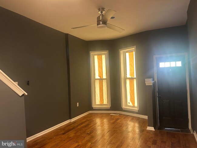 Building Photo - 1516 N Mount St