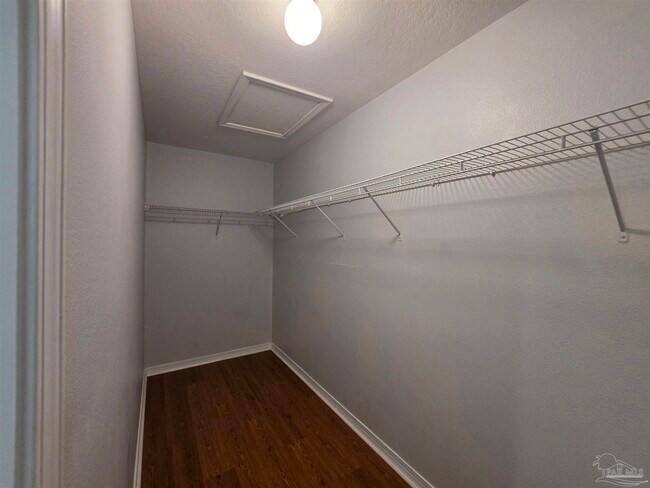Building Photo - 5574 Peach Dr