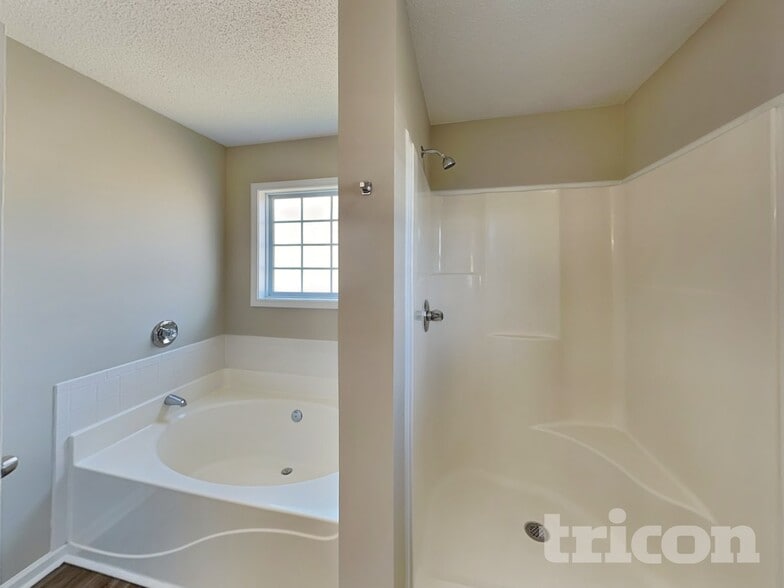 Building Photo - 3411 Bradfield Dr