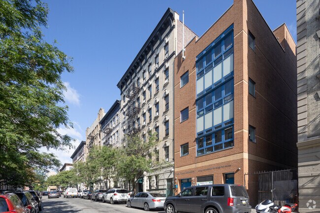 Building Photo - 507 W 171st St