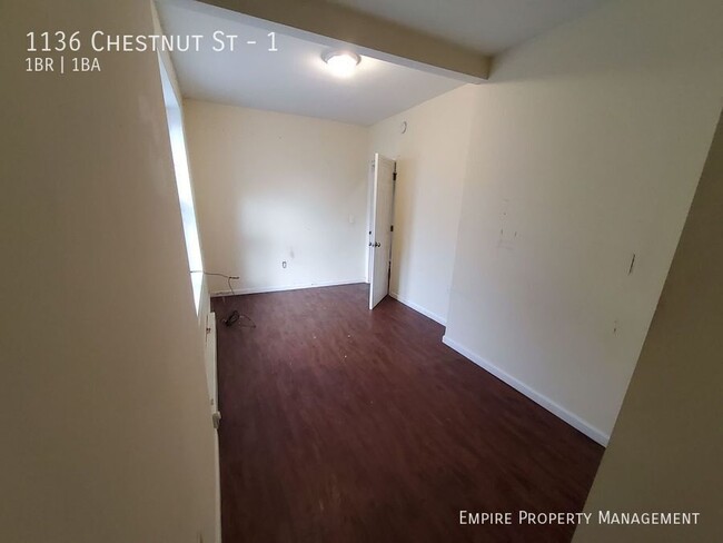 Building Photo - 1st floor: 1 Bedroom / 1 Bathroom in Allen...