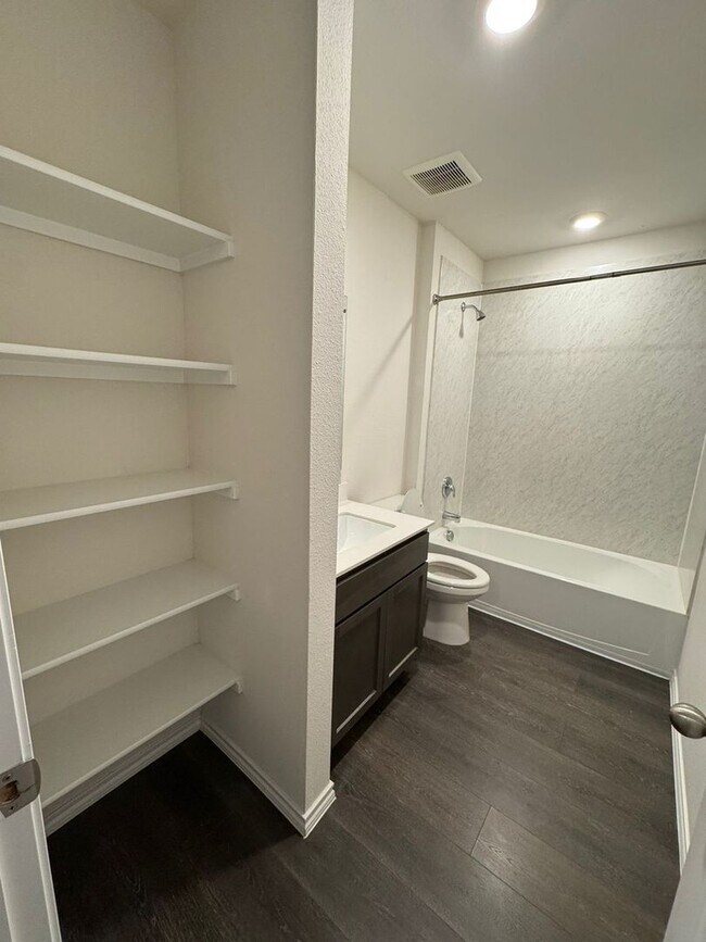 Building Photo - Spacious 4BR House in Aubrey