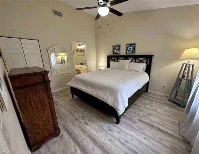 Primary Photo - 6625 Huntington Lakes Cir