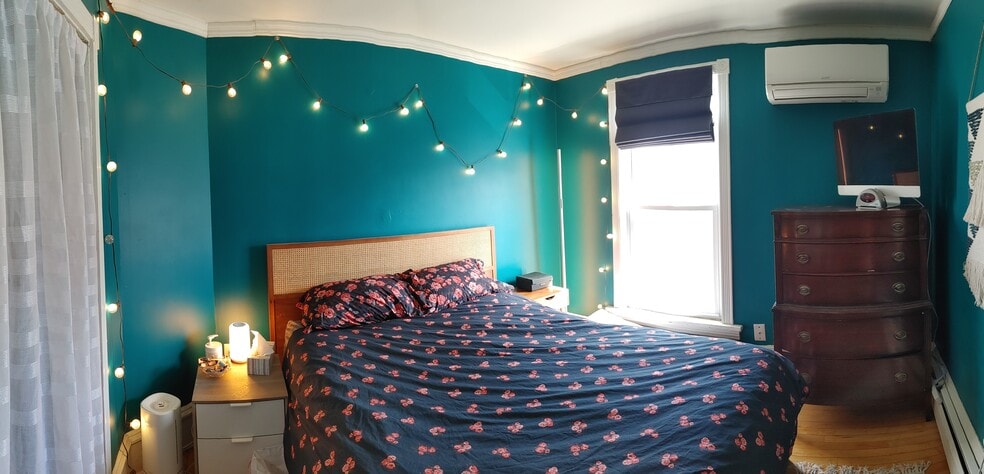 Main Bedroom - 3454 Nicollet Ave