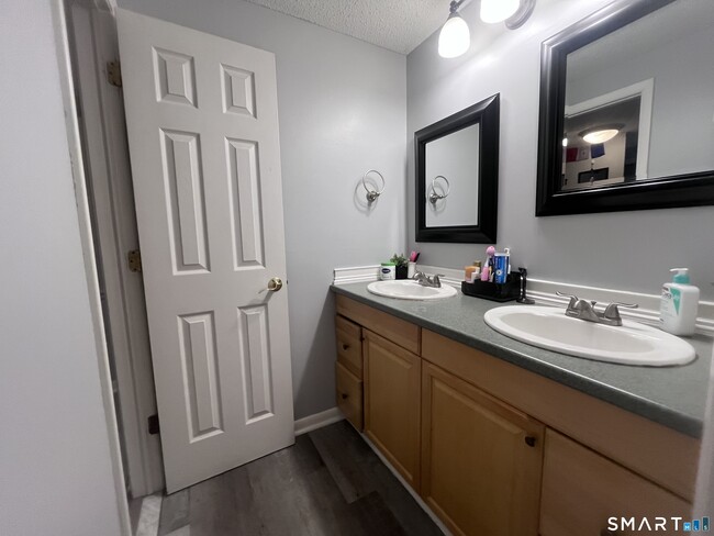 Building Photo - 52 Heather Ridge