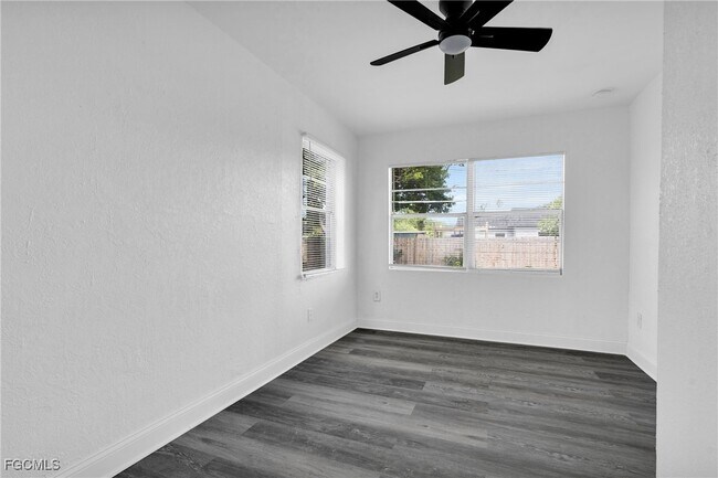 Building Photo - 3847 Maxine St
