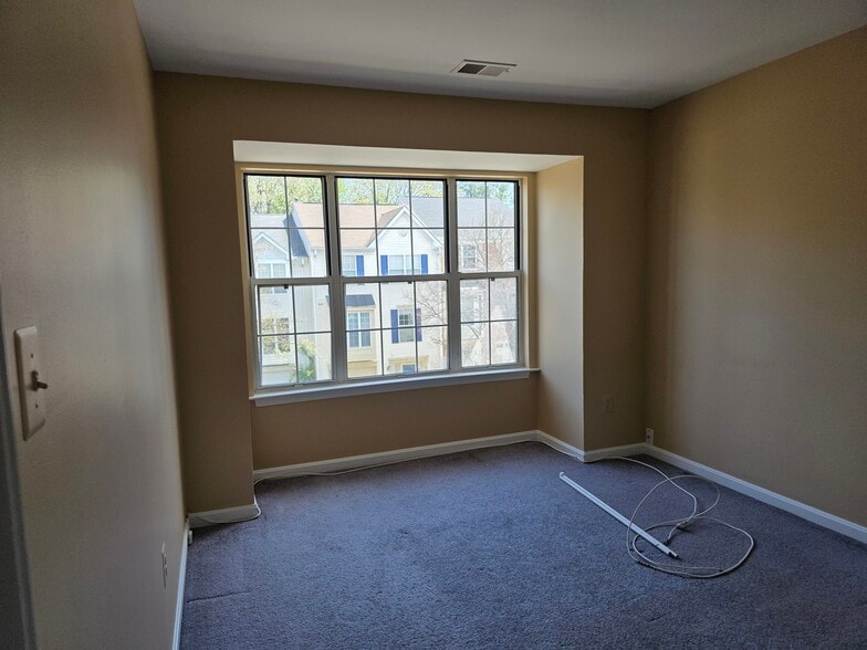 2nd Bedroom - 8628 Indian Springs Rd