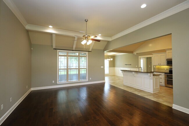 Building Photo - 4634 Amelia Cir