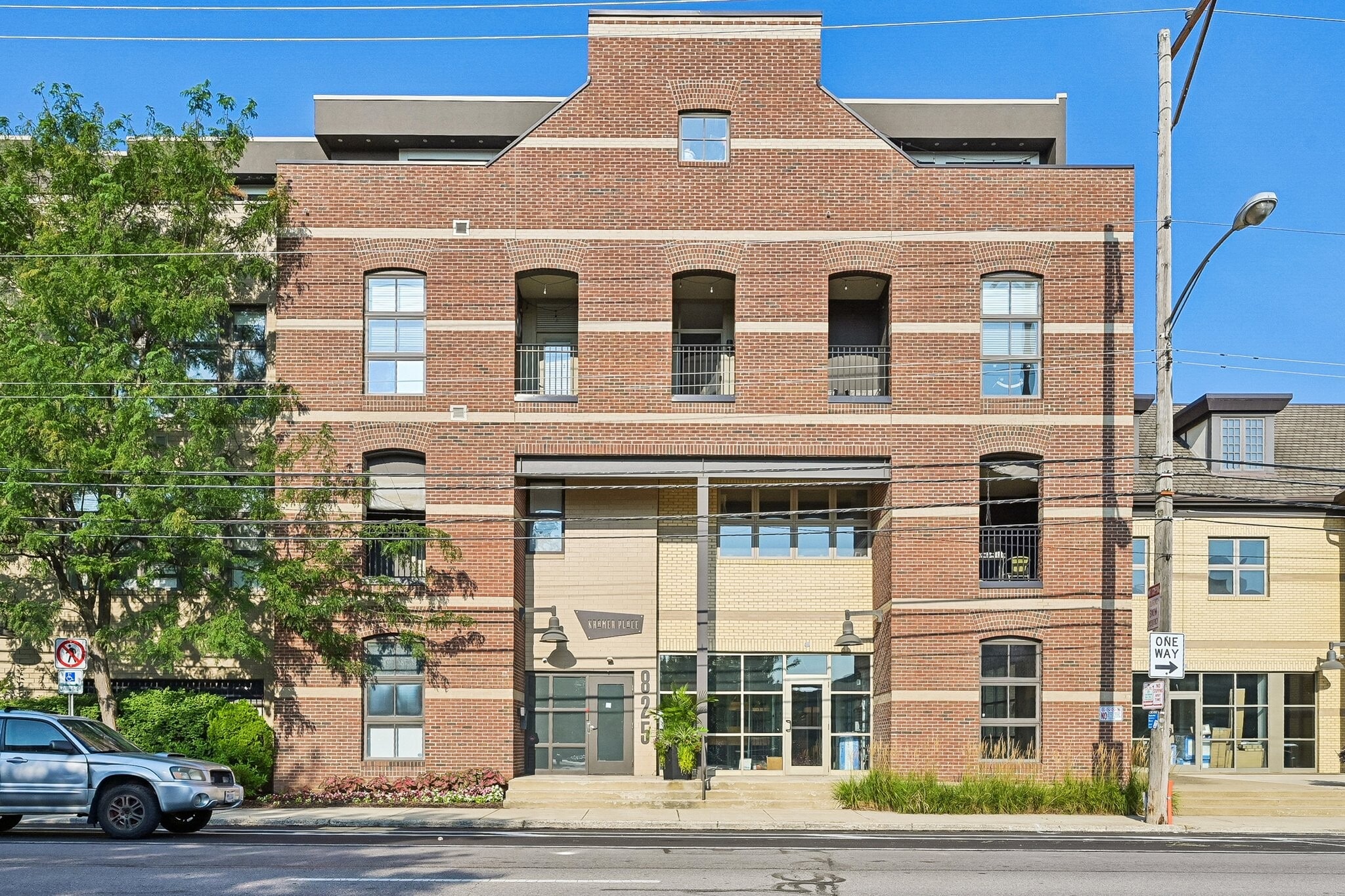 Building Photo - 825 N 4th St