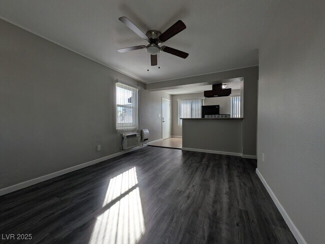 Building Photo - 319 N 11th St