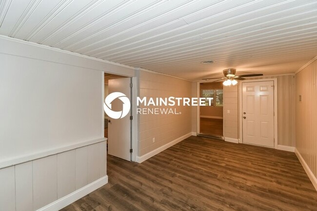 Building Photo - 3 Bedroom Pet-Friendly Home in JACKSONVILL...