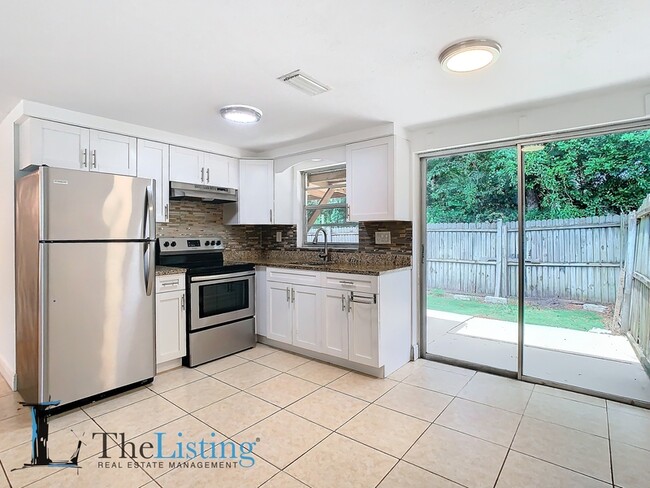 Building Photo - 1521 Swordbill Dr