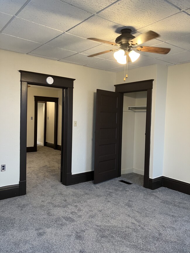 Building Photo - 814 Marshall St