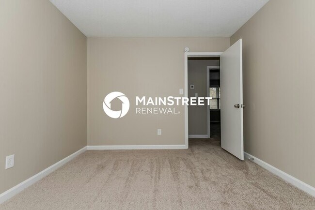 Building Photo - 3 Bedroom Pet-Friendly Home in Stockbridge, GA with Main Street Renewal