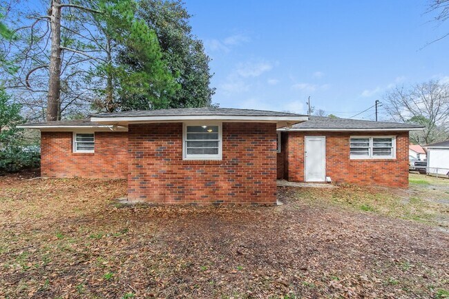 Building Photo - Cute 3 Bedroom Augusta Home