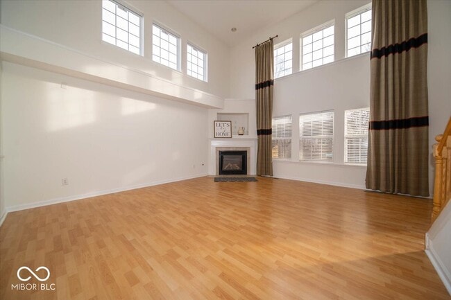 Building Photo - 3473 Millbrae Dr