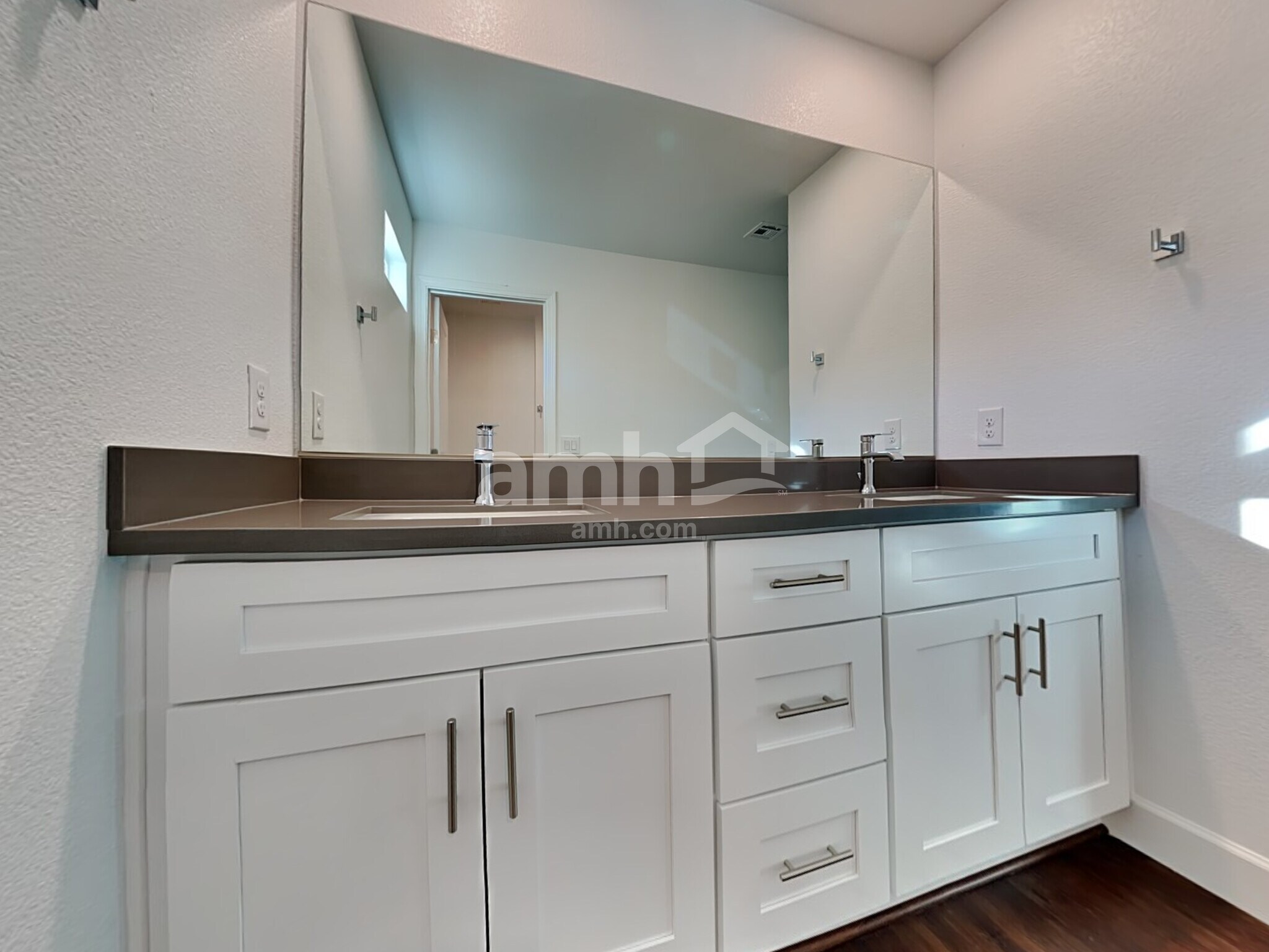 Building Photo - 296 Austin Bellerose Pl