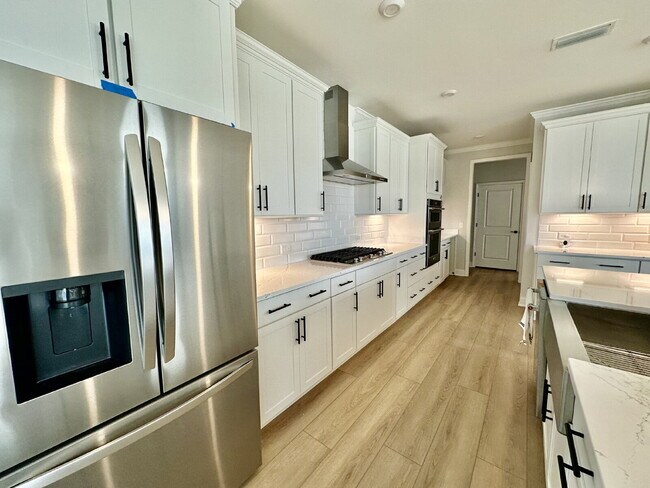 Building Photo - Spacious New Home in Sun City!