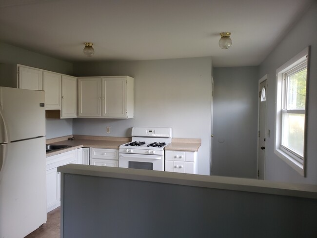 Kitchen - 20 Parker Drive