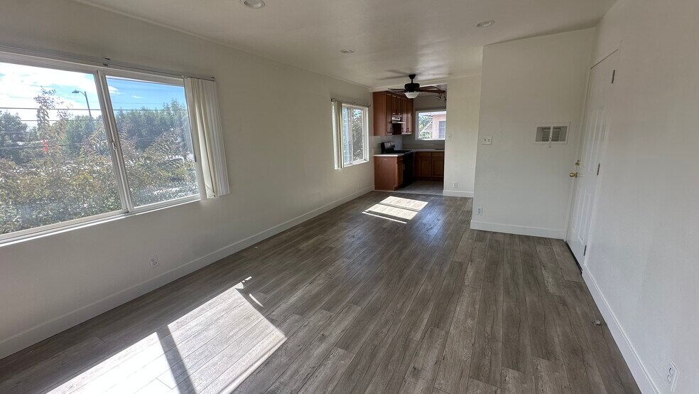 Building Photo - 13233 Oxnard St