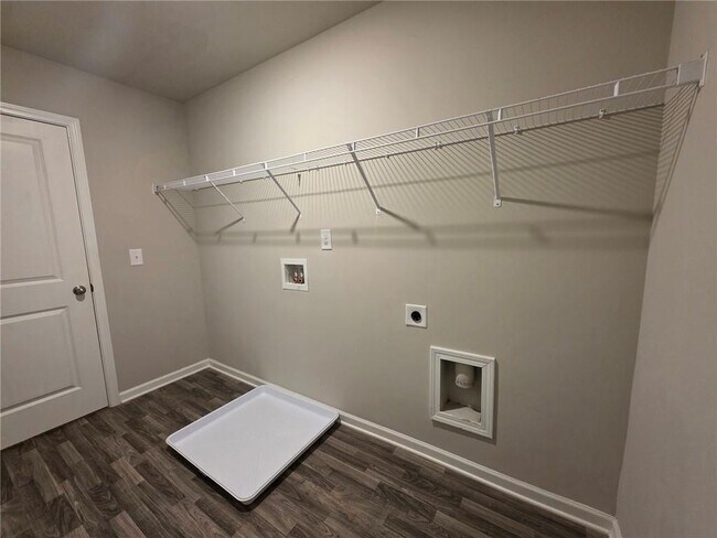 Building Photo - 85 Pointe Pl