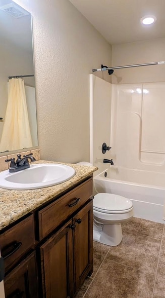 Guest Bathroom Pic 2 - 3110 Southwest Warberry Avenue