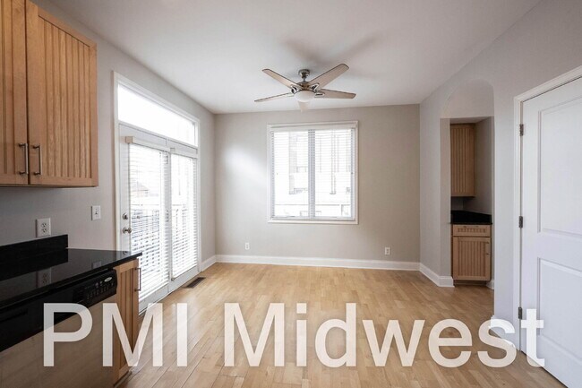 Building Photo - 515 E New York St