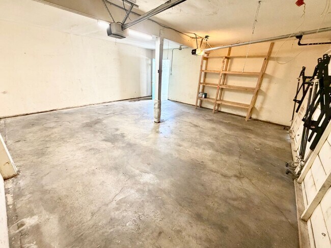 Building Photo - M 1616 S Atlantic