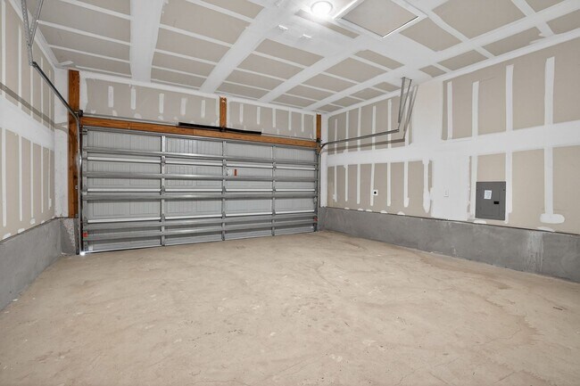 Building Photo - Private Master Suite for Rent – 5 Minutes from Texas A&M–San Antonio!