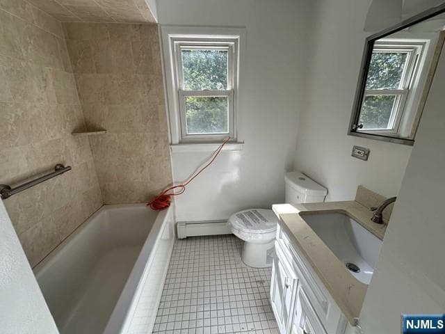 Building Photo - 63 N Farview Ave