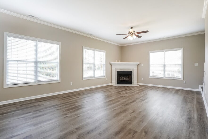 Building Photo - 247 Mayors Ln