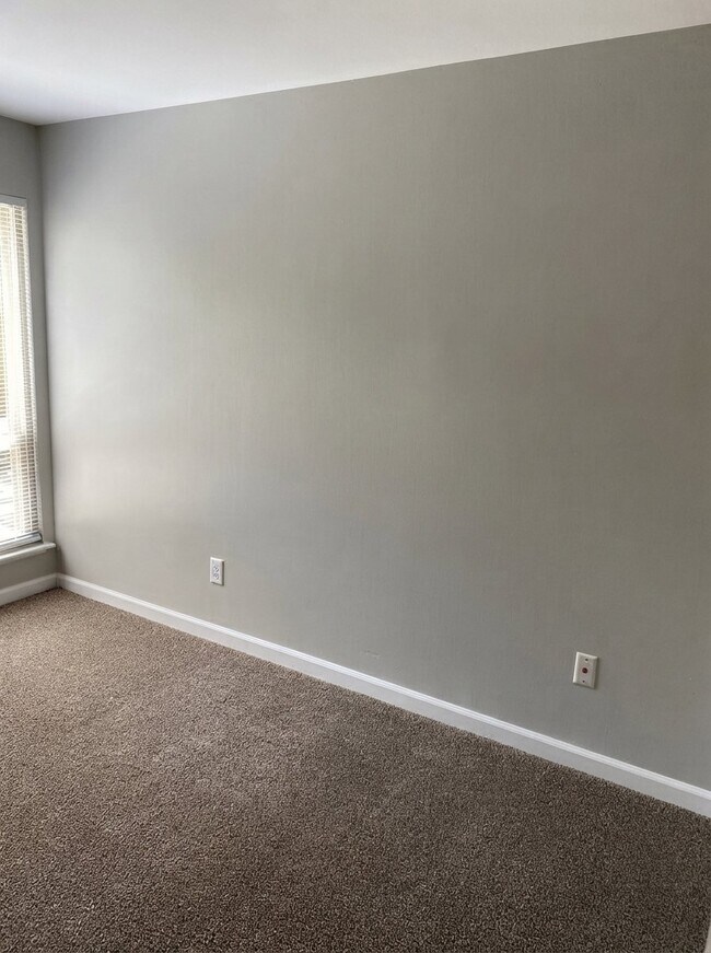 Building Photo - 1085 Merrimar Cir N