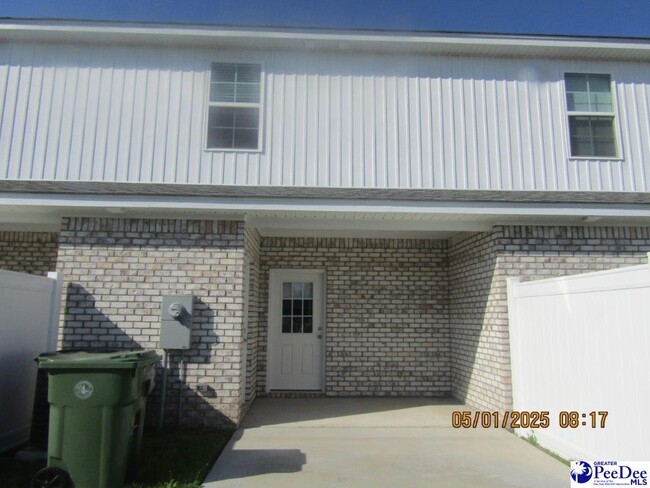 Building Photo - 467 3rd Loop Rd
