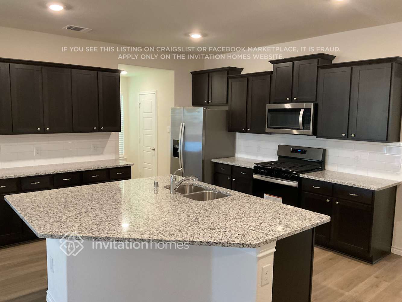 Building Photo - 3805 Kenworth Ln