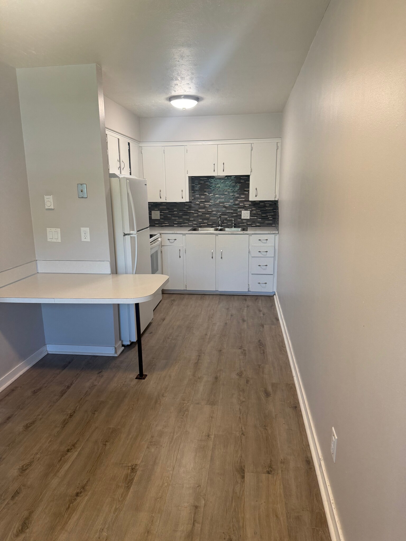 Building Photo - 5125 Marshall Dr