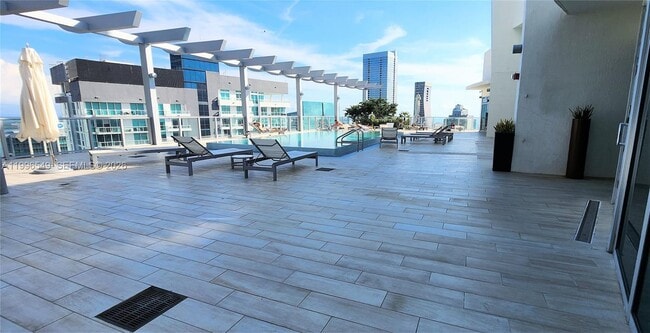 Building Photo - 1100 S Miami Ave