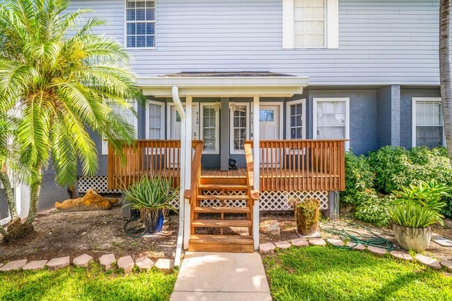 Primary Photo - Beautifully updated 2-bedroom, 1.5-bathroo...