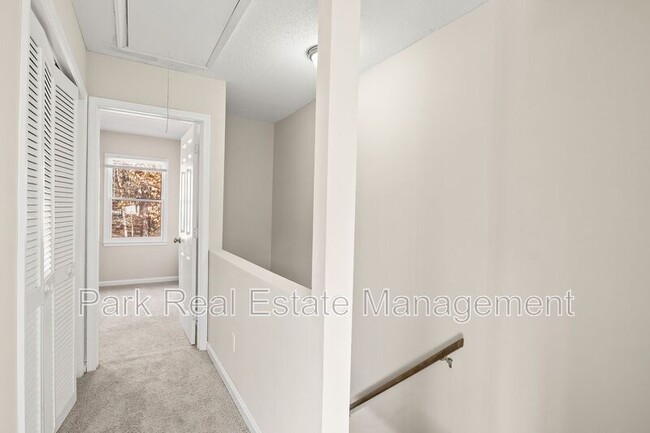 Building Photo - 1507 Clermont Rd