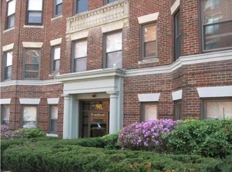 Building Photo - 90 Brainerd Rd