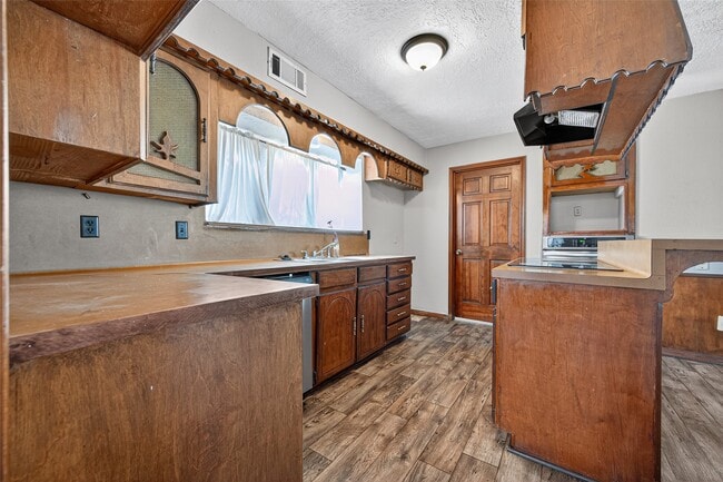 Building Photo - 5414 Spanish Oak Dr