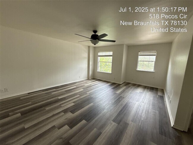 Building Photo - 518 Pecos Cir