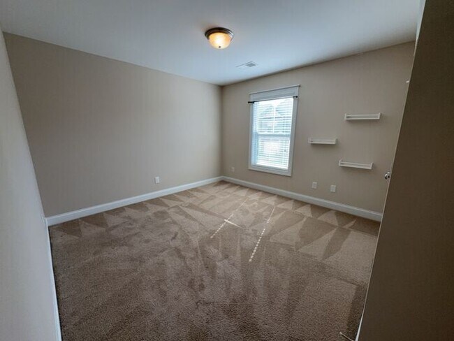 Building Photo - 344 Dawsons Park Dr