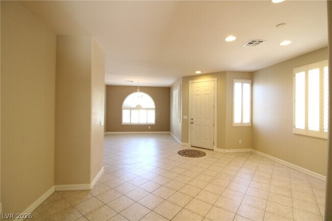Building Photo - 754 Rise Canyon Dr
