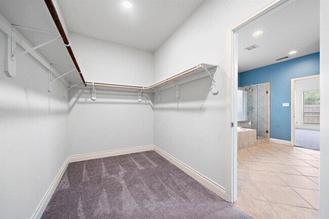 Building Photo - 28915 Crested Butte Dr
