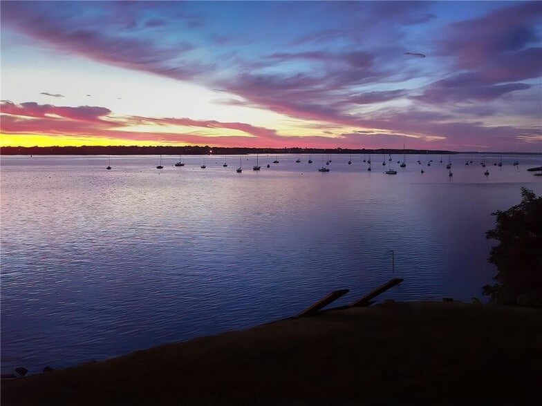 Building Photo - 22 Hudson Pl