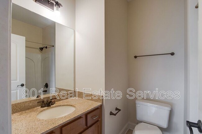Building Photo - 75 Shoemaker Ct