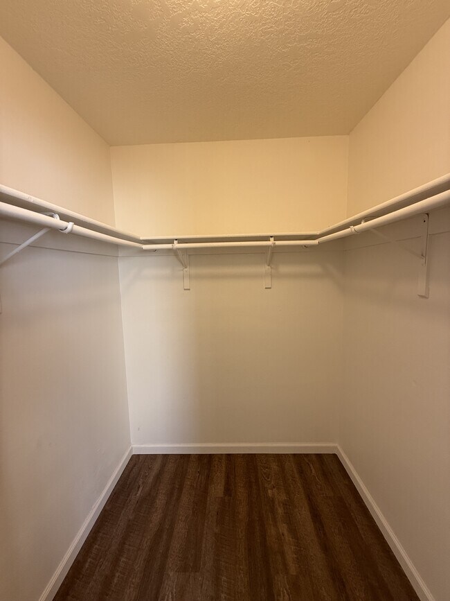 Building Photo - 5408 Jasons Way NE